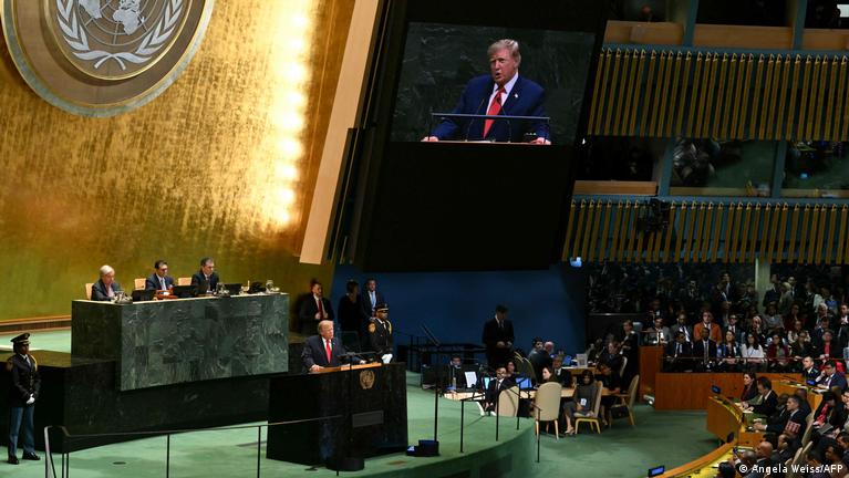 Trump veut rebaptiser l’IA « super intelligence ».