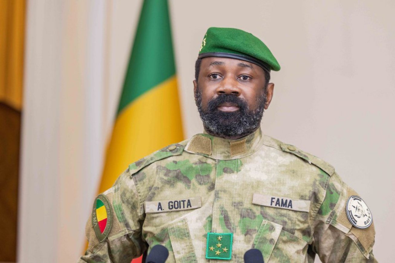 Au Mali, une IA aurait servi à développer un système de surveillance capable de couvrir 25 millions de cartes SIM.