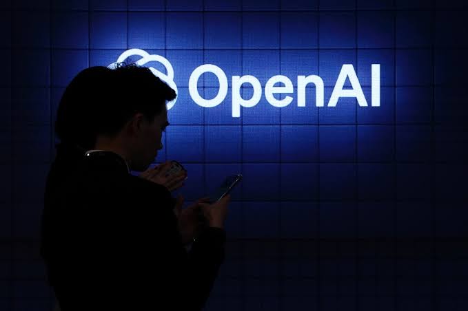 micro espion OpenAI